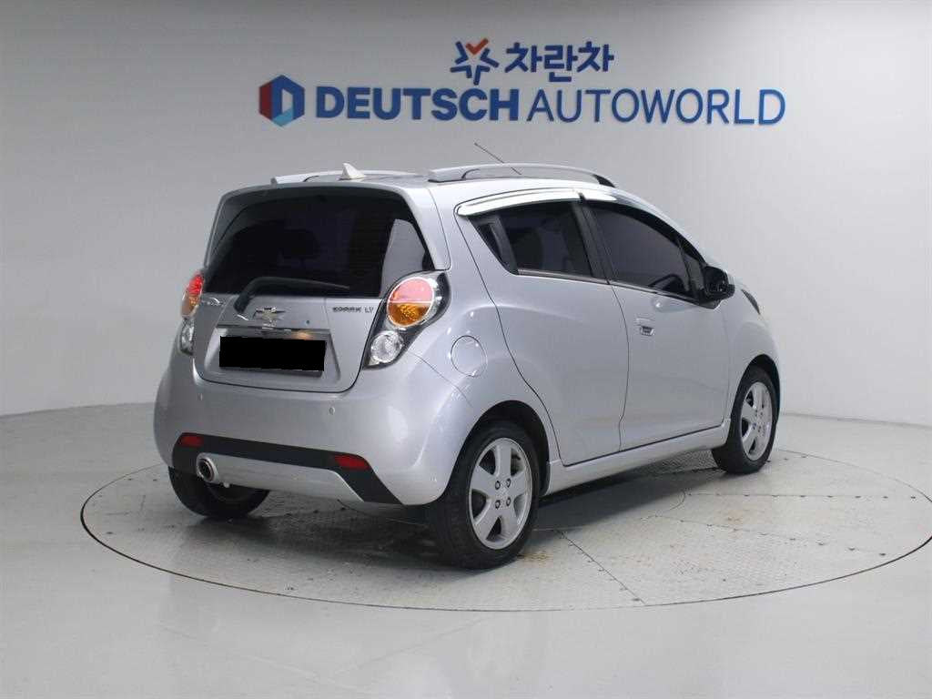 CHEVROLET Spark — photo 04