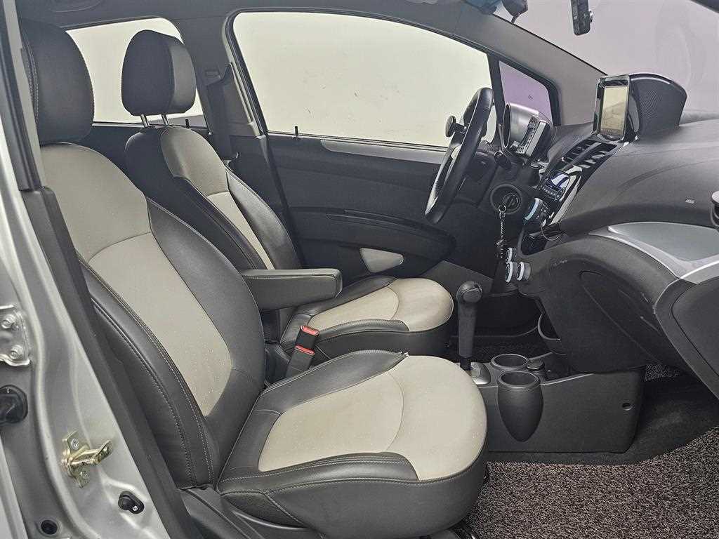 CHEVROLET Spark — photo 09
