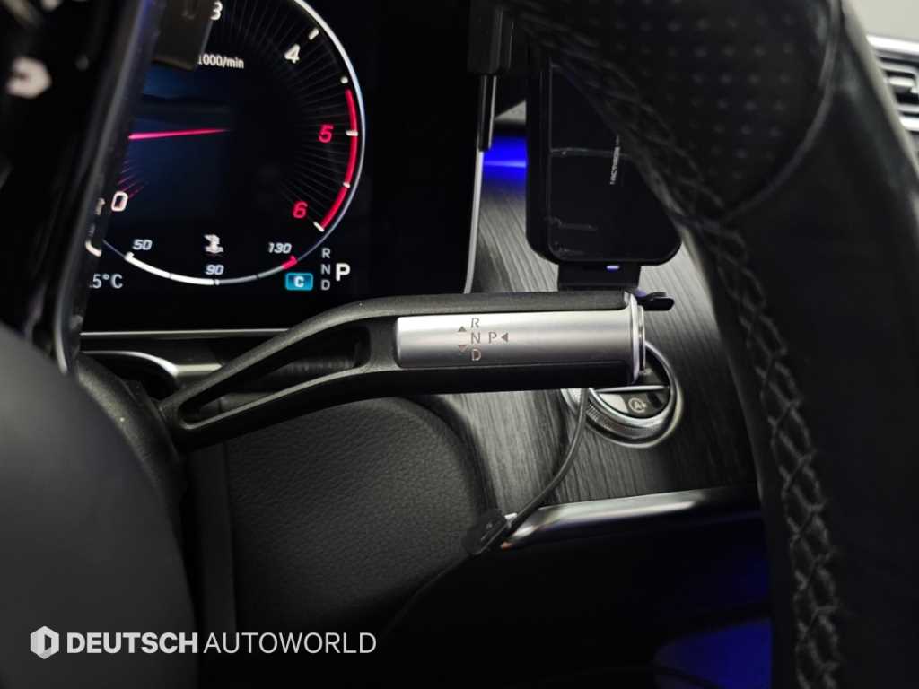 Mercedes-Benz S-Class — photo 09