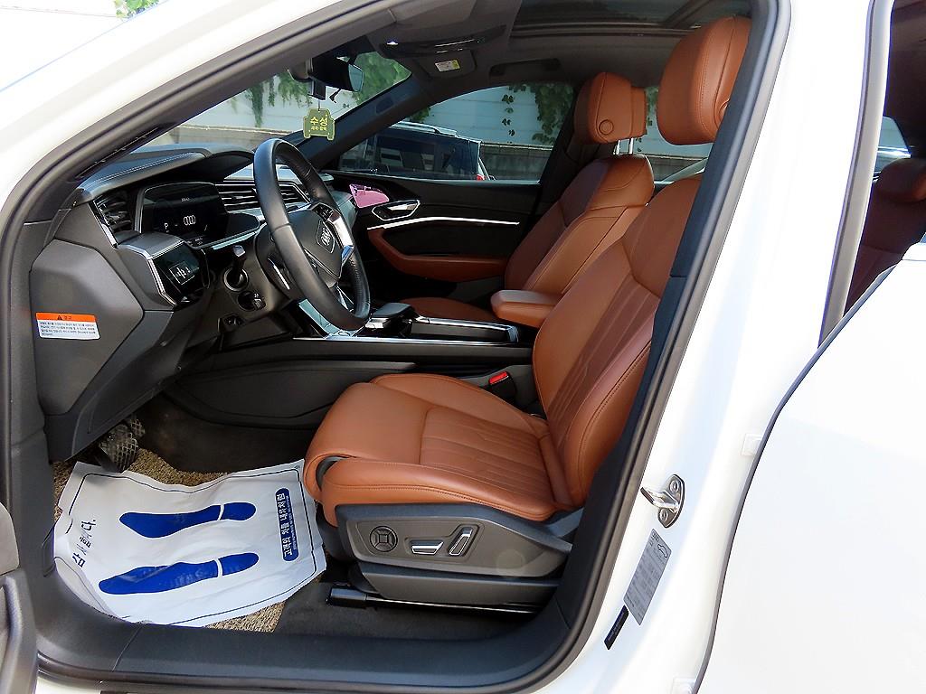 Audi e-tron — photo 05
