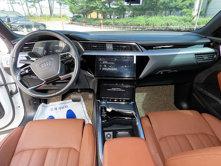 Audi e-tron — photo 07