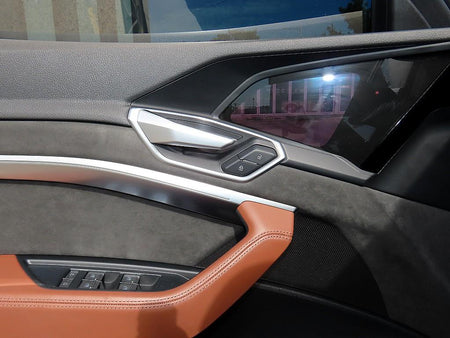 Audi e-tron — photo 12