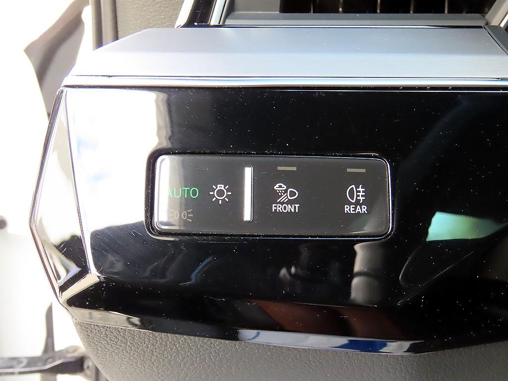 Audi e-tron — photo 13