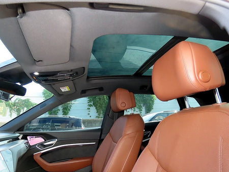 Audi e-tron — photo 15