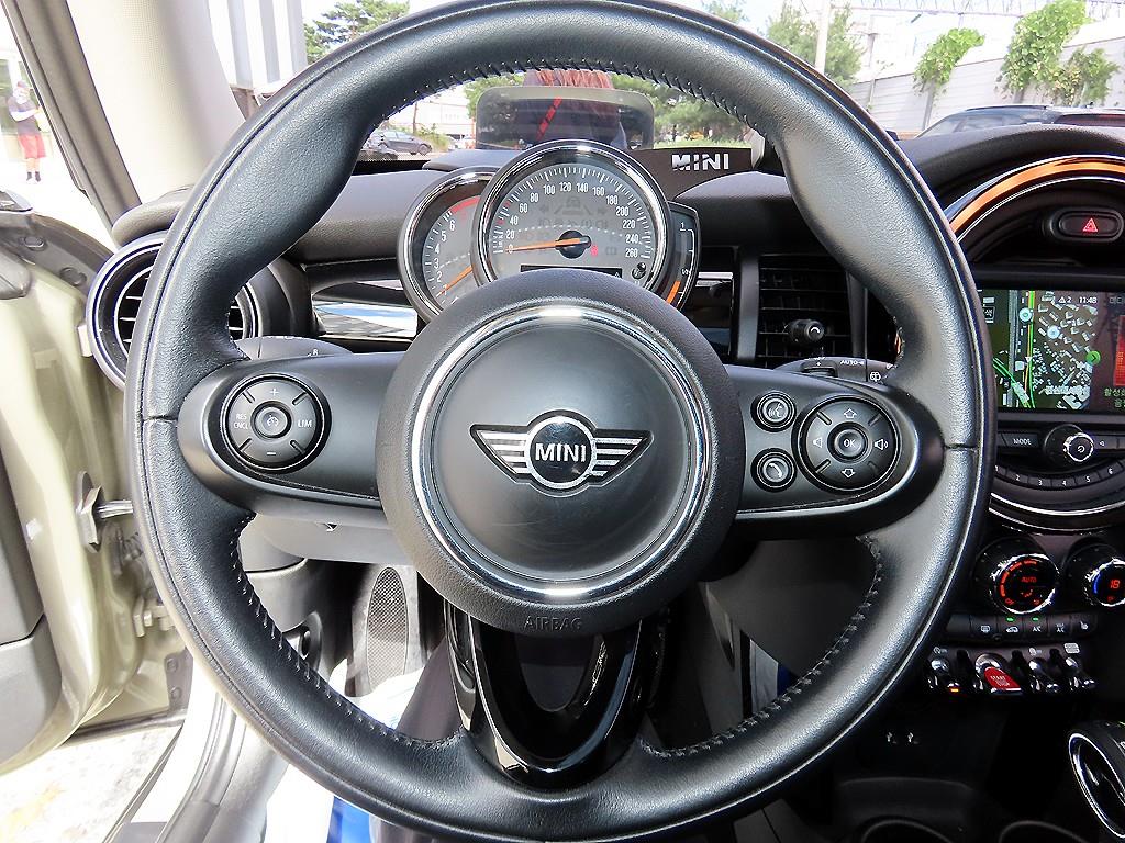 Mini Cooper — photo 08