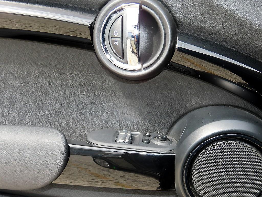 Mini Cooper — photo 12