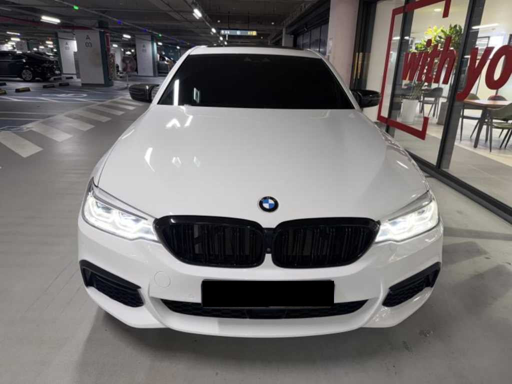 BMW 5-Series — photo 02