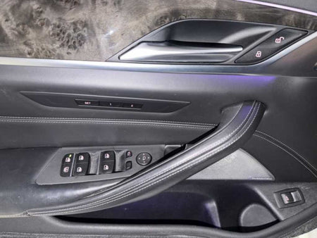 BMW 5-Series — photo 16