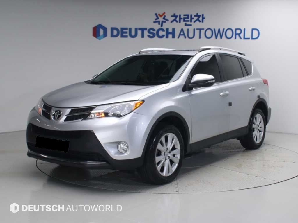 Toyota RAV4 — photo 01