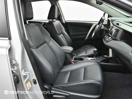 Toyota RAV4 — photo 10