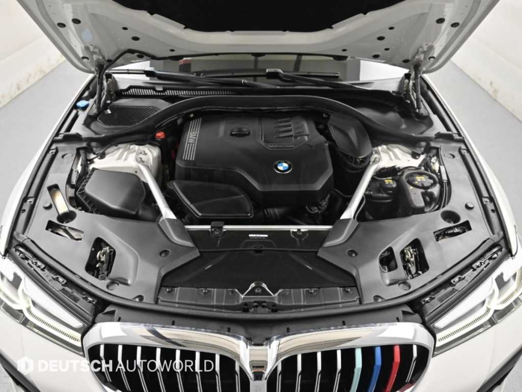 BMW 5-Series — photo 07