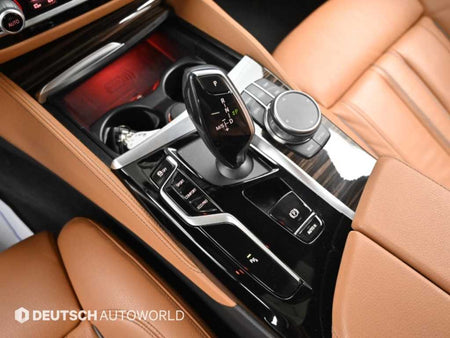 BMW 5-Series — photo 09