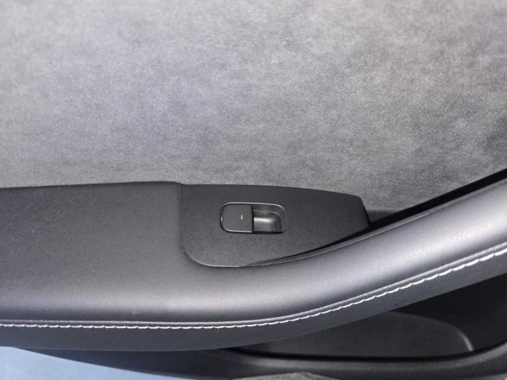 Tesla Model Y — photo 11