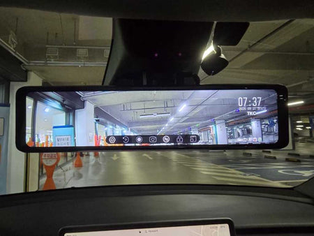Tesla Model Y — photo 15