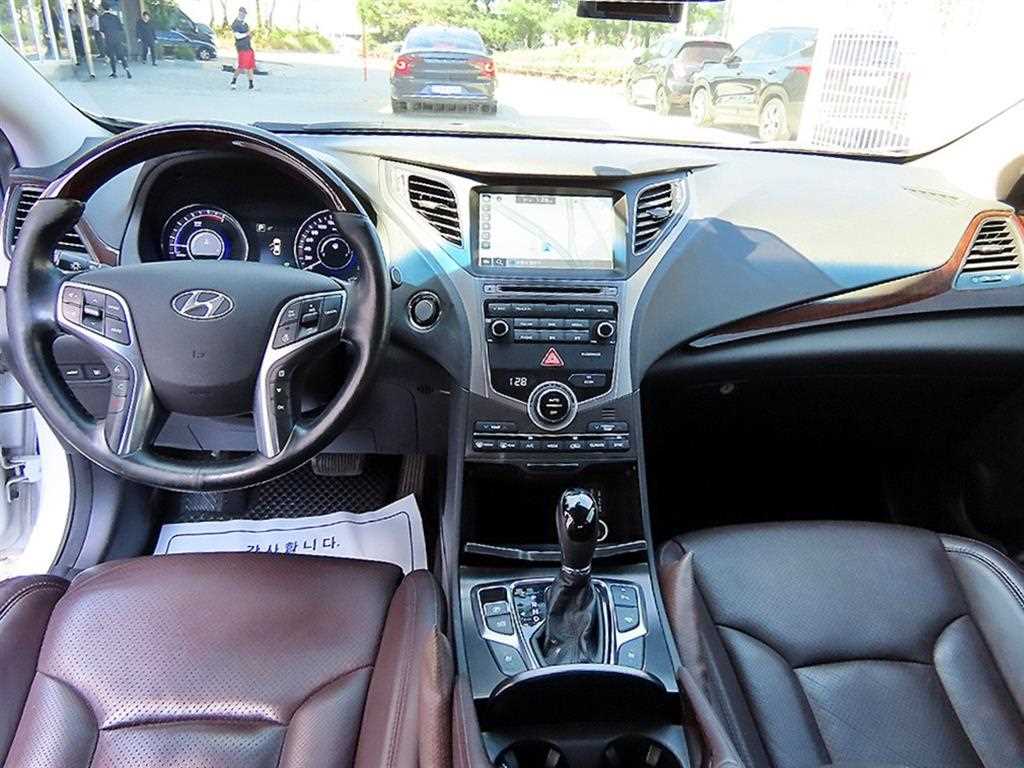 Hyundai Grandeur — photo 07