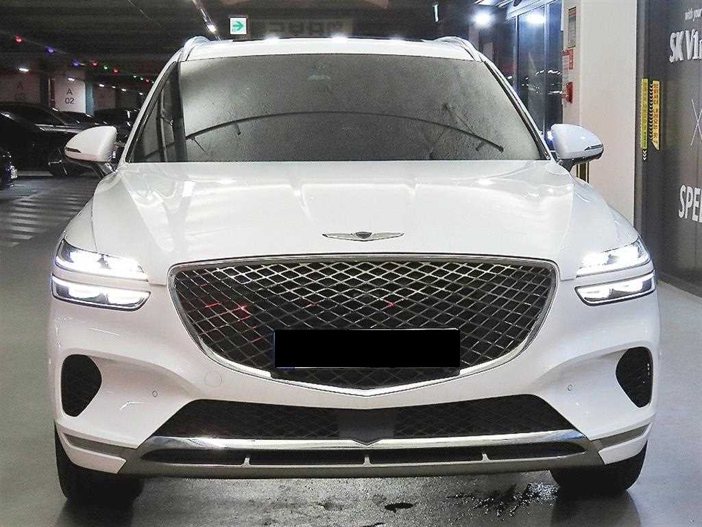 Genesis GV70 — photo 02