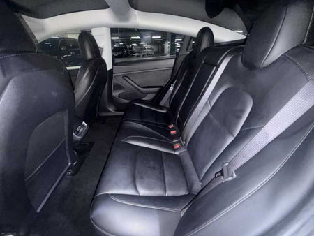 Tesla Model 3 — photo 08