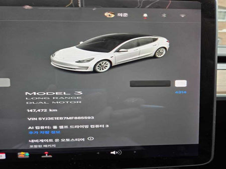 Tesla Model 3 — photo 11