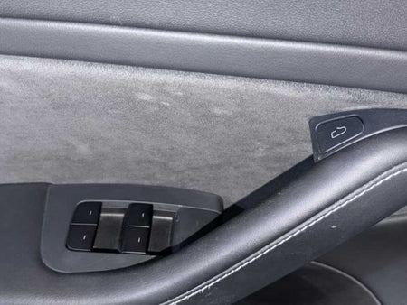 Tesla Model 3 — photo 13