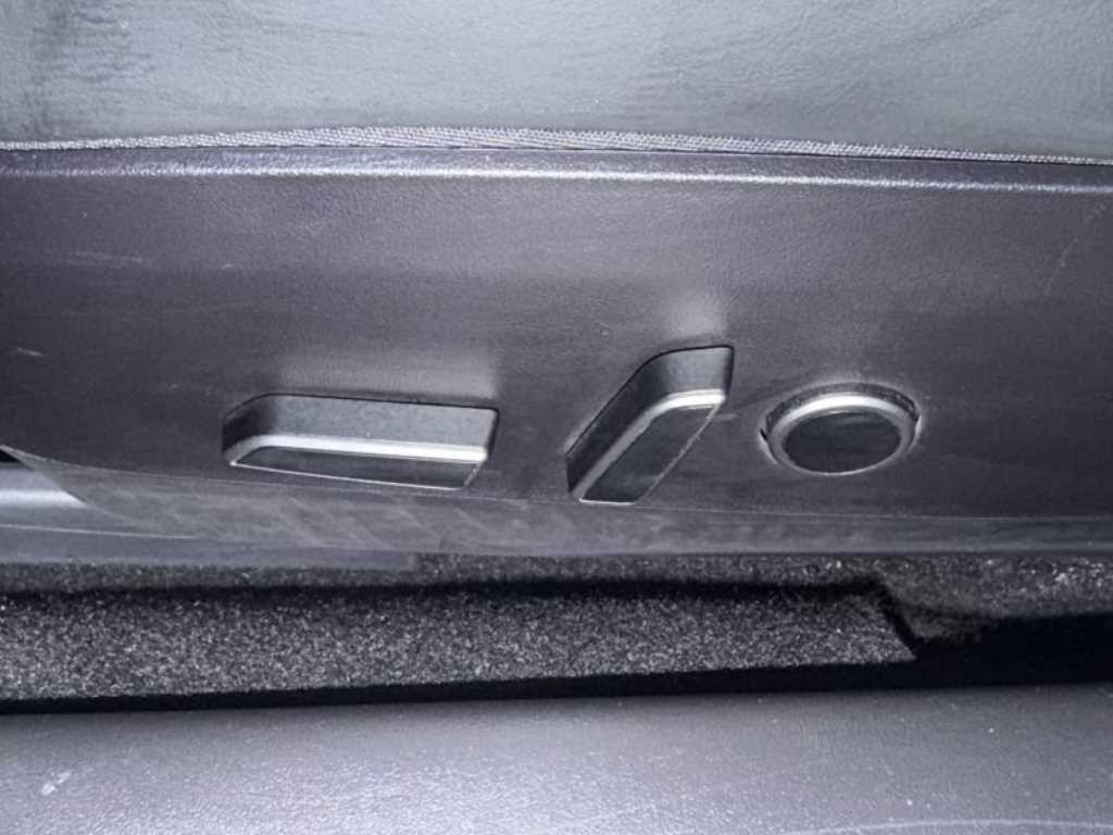 Tesla Model 3 — photo 14