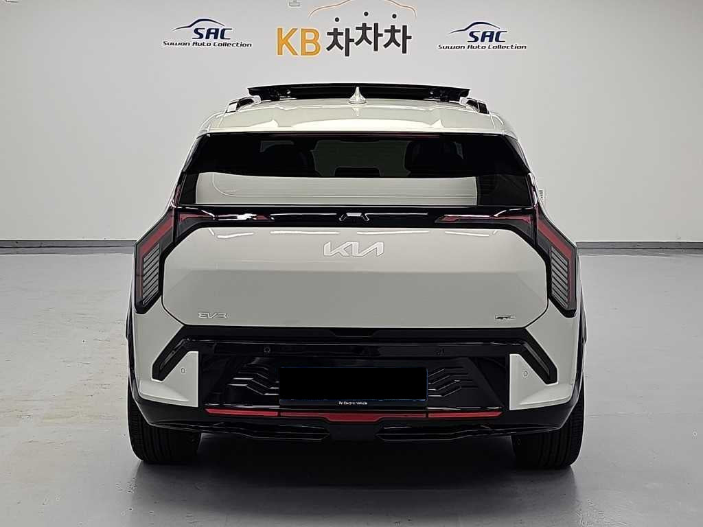 Kia EV3 — photo 03