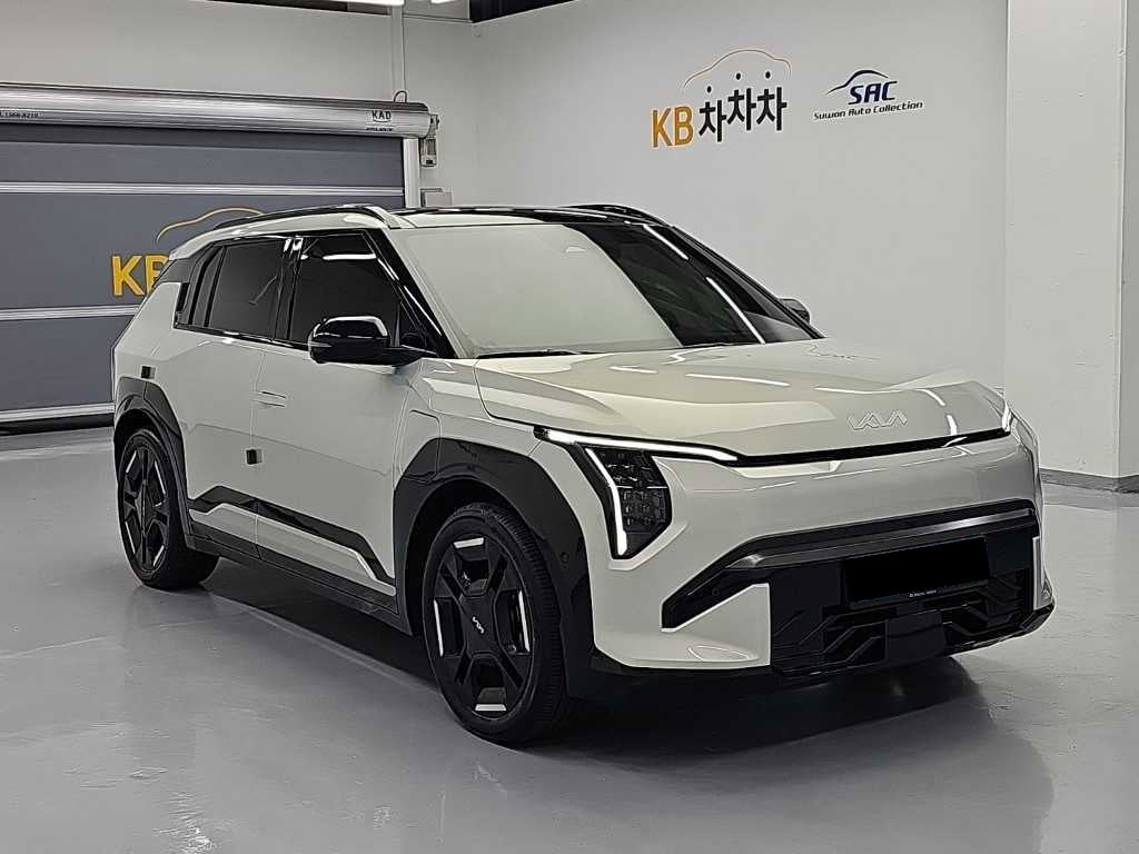 Kia EV3 — photo 04