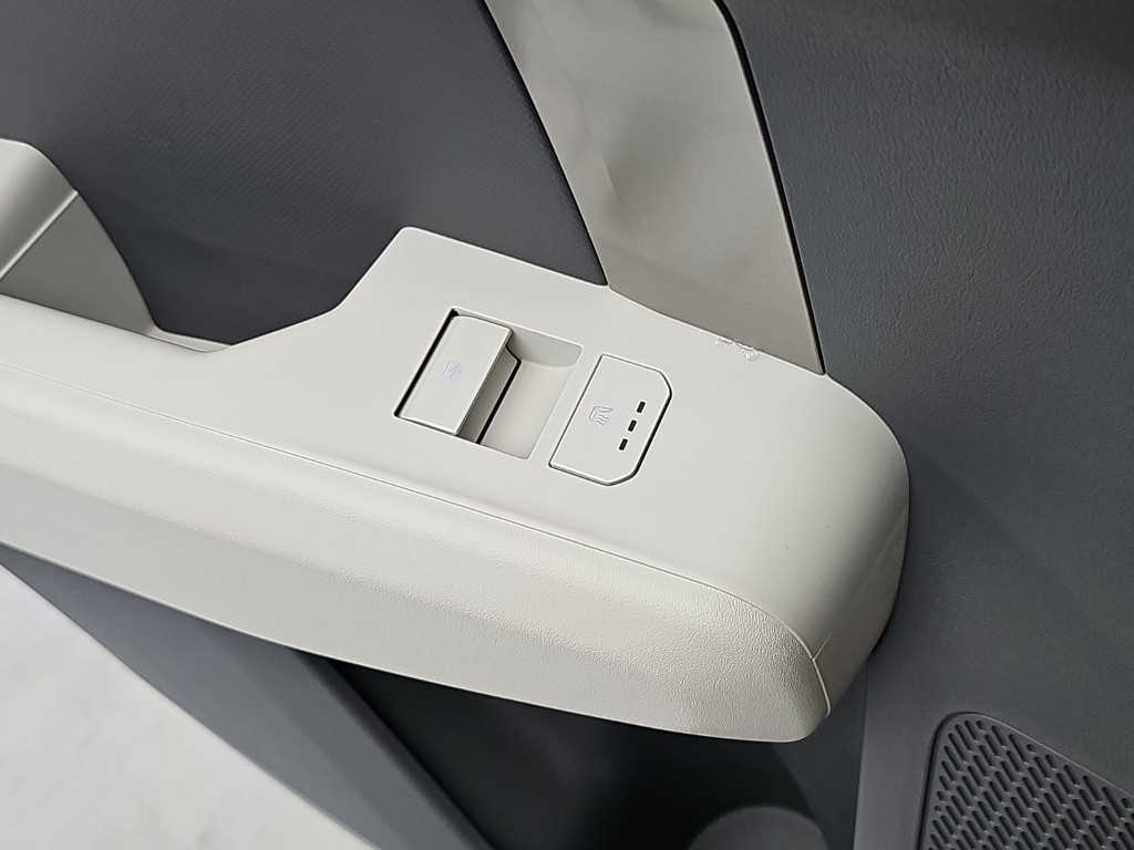 Kia EV3 — photo 13