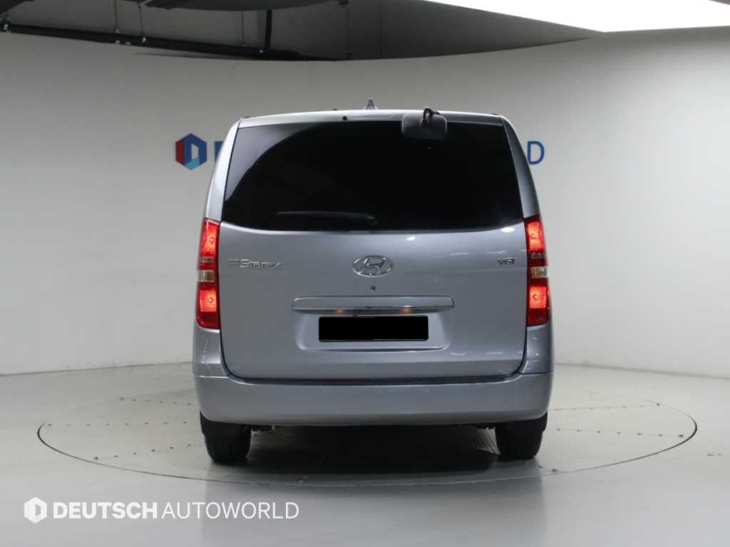 Hyundai Starex — photo 04