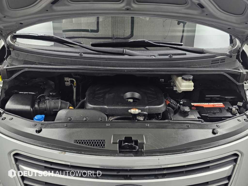 Hyundai Starex — photo 06