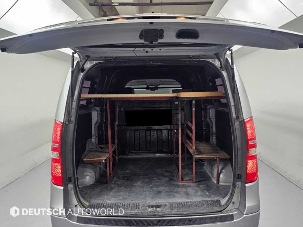 Hyundai Starex — photo 19