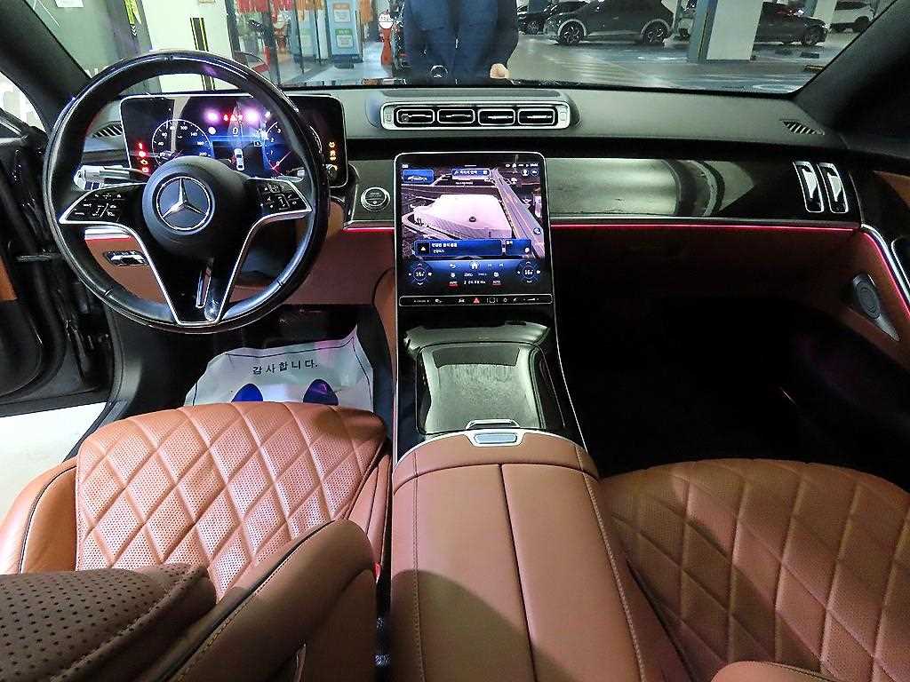 Mercedes-Benz S-Class — photo 10