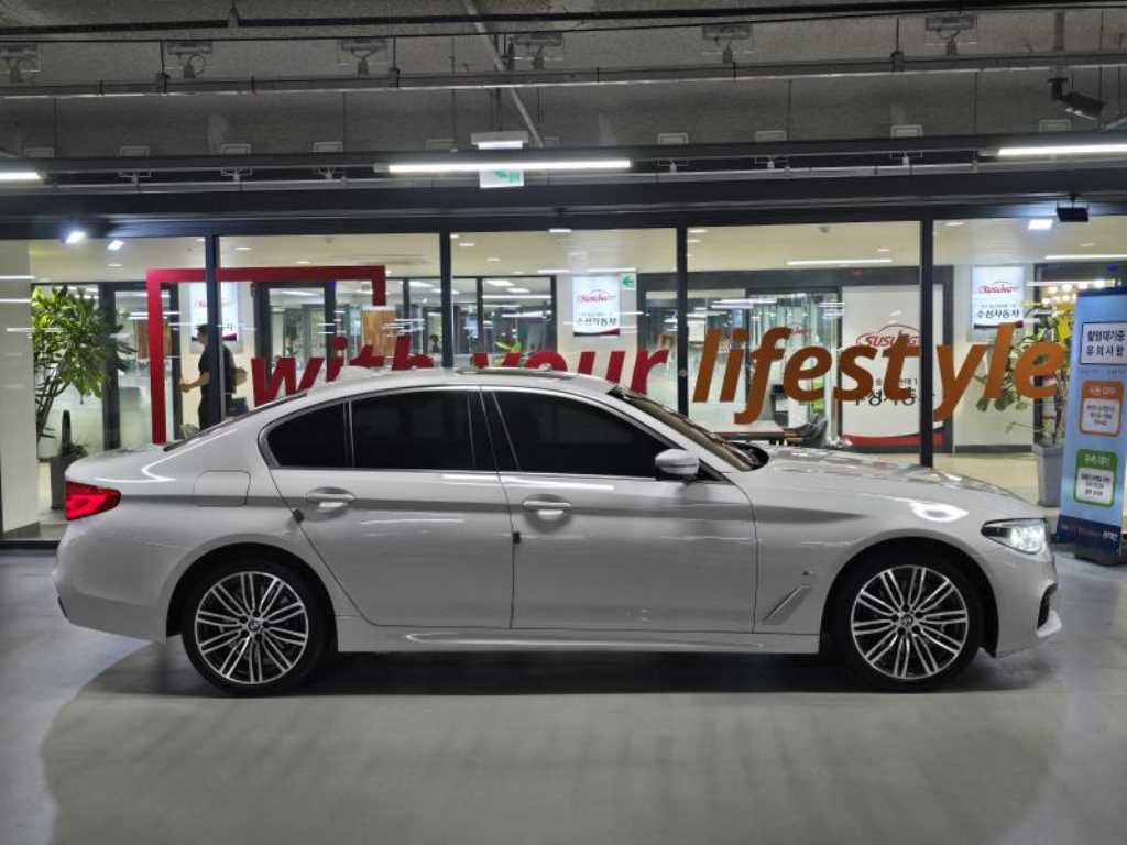 BMW 5-Series — photo 03