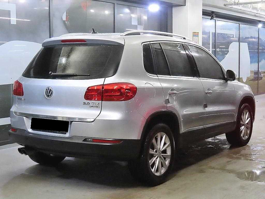 Volkswagen Tiguan — photo 04