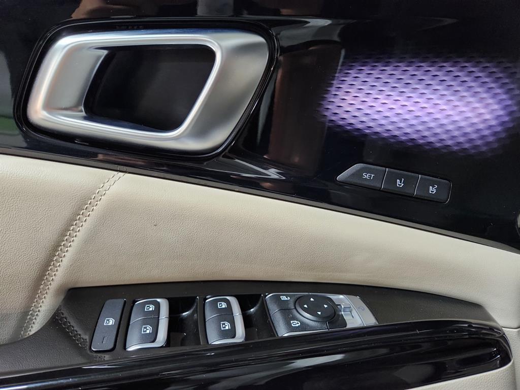 Kia Carnival — photo 17