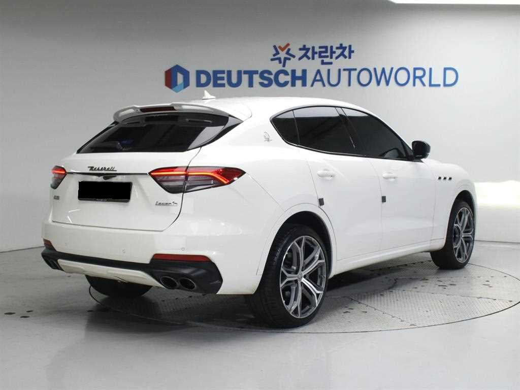 Maserati Levante — photo 03