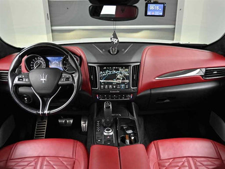 Maserati Levante — photo 08