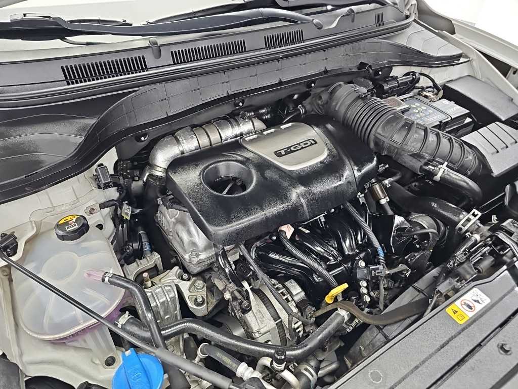 Hyundai Kona — photo 05