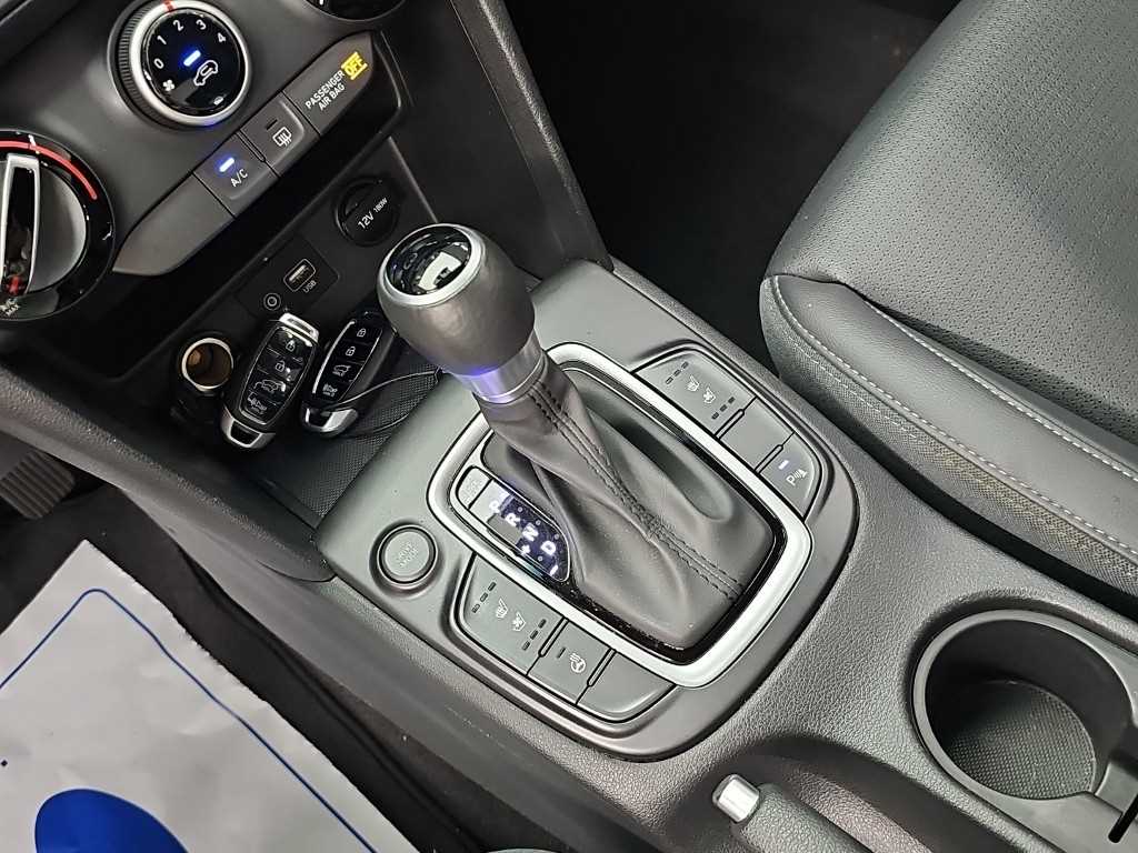 Hyundai Kona — photo 08