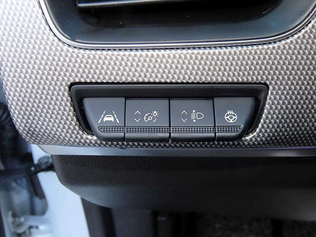 RENAULT XM3 — photo 12