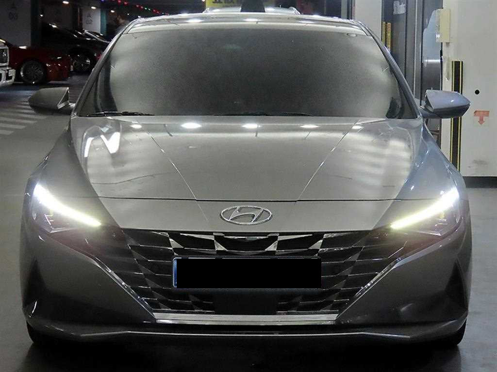 Hyundai Avante — photo 02