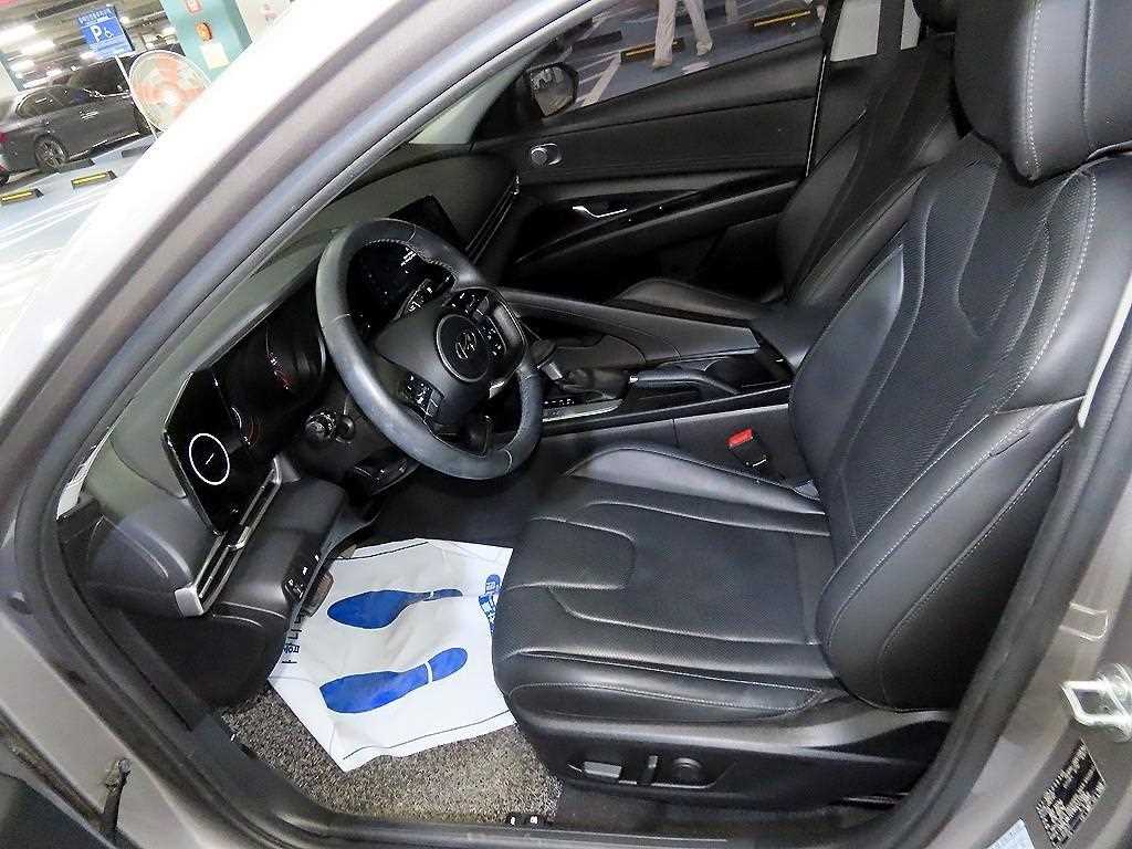 Hyundai Avante — photo 06