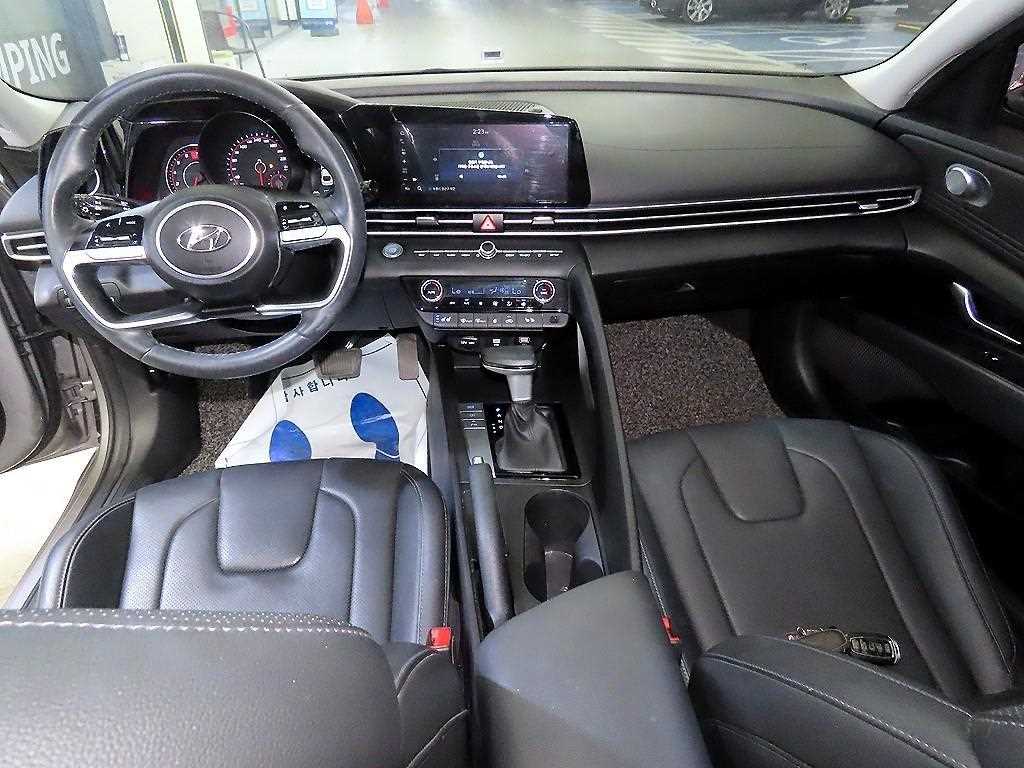 Hyundai Avante — photo 10