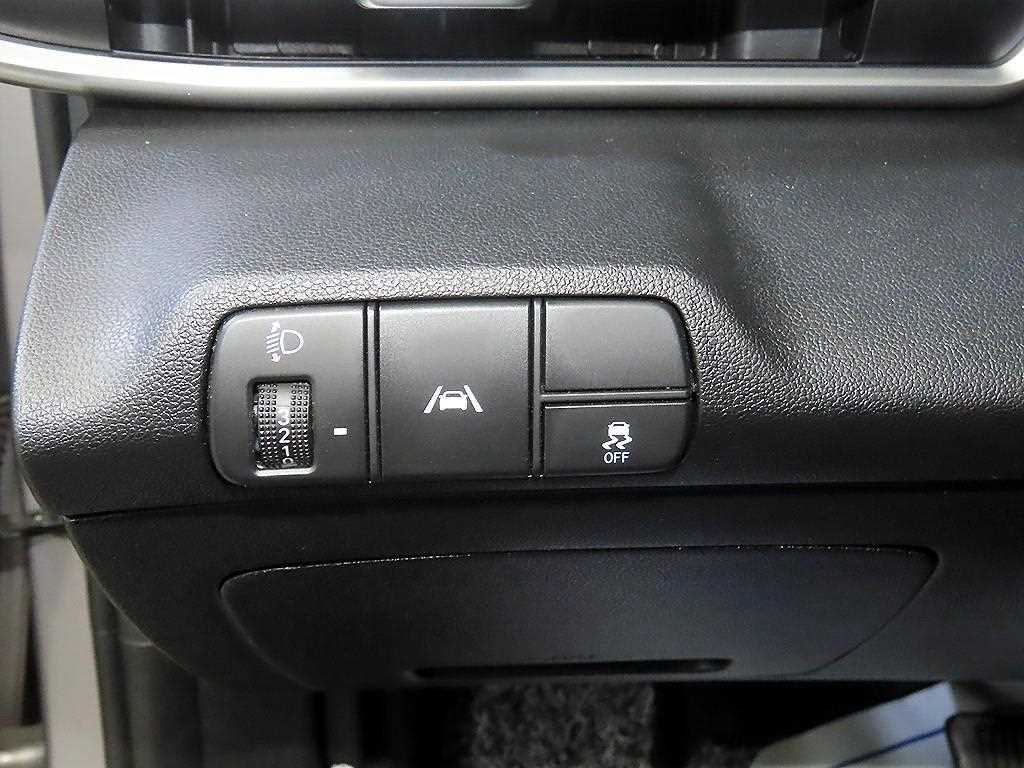 Hyundai Avante — photo 14