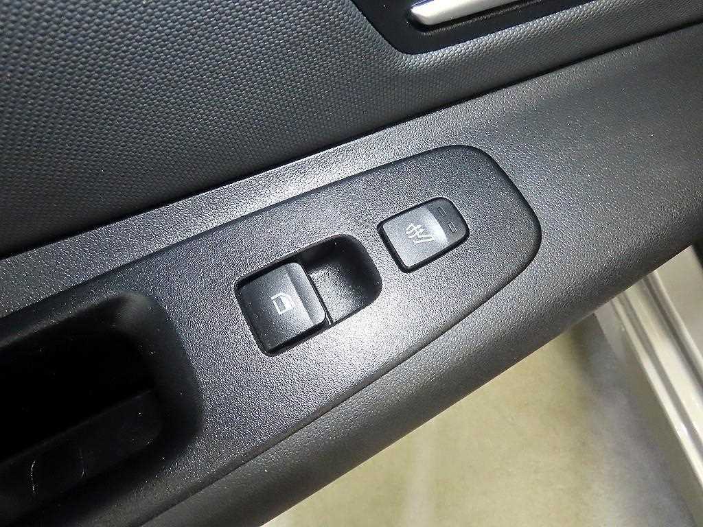 Hyundai Avante — photo 15