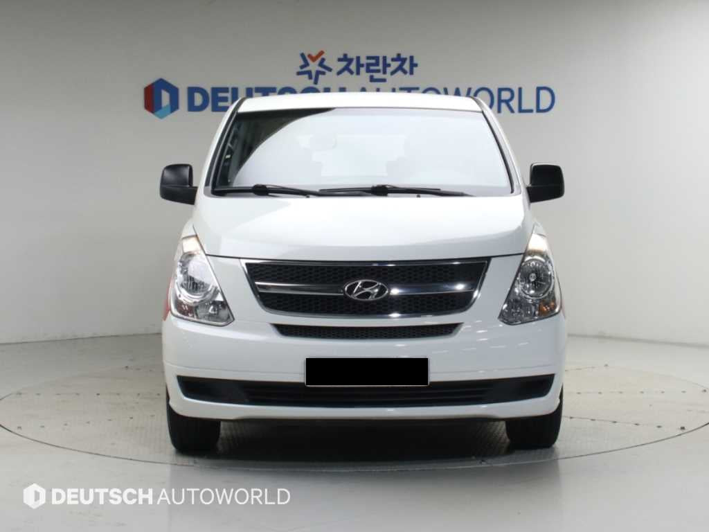 Hyundai Starex — photo 03