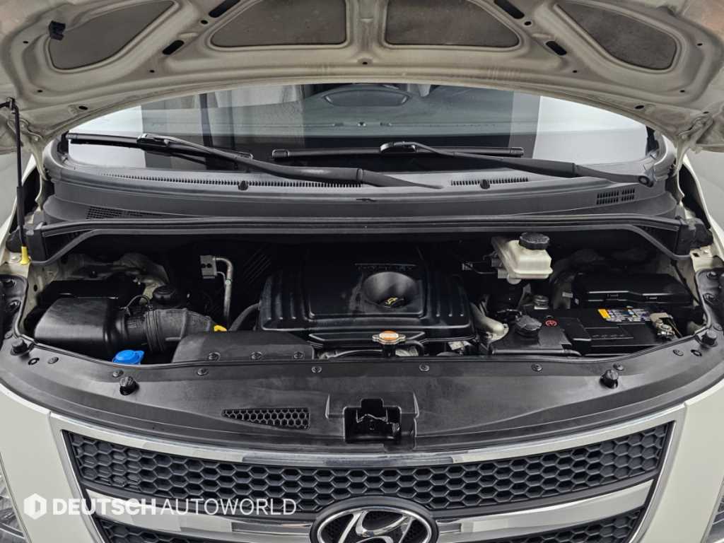 Hyundai Starex — photo 06