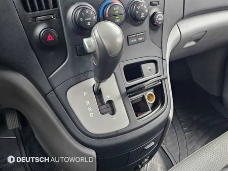 Hyundai Starex — photo 09