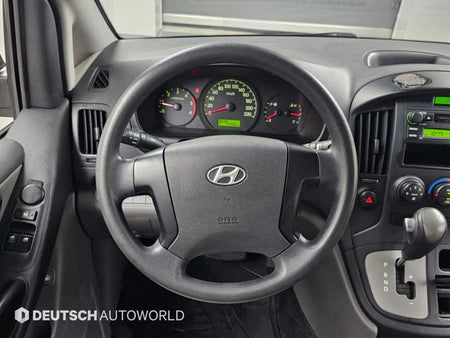 Hyundai Starex — photo 13