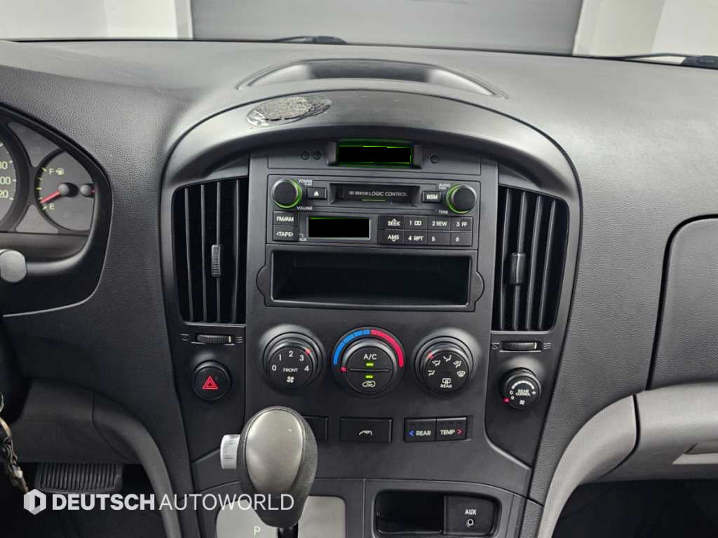 Hyundai Starex — photo 14