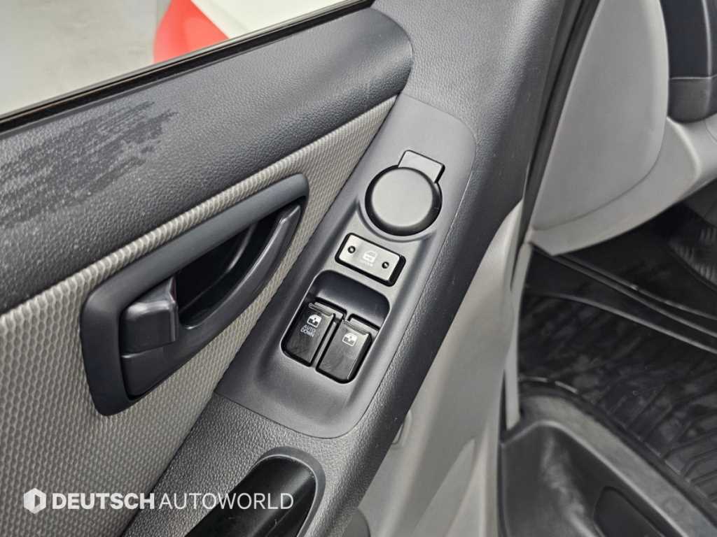 Hyundai Starex — photo 16